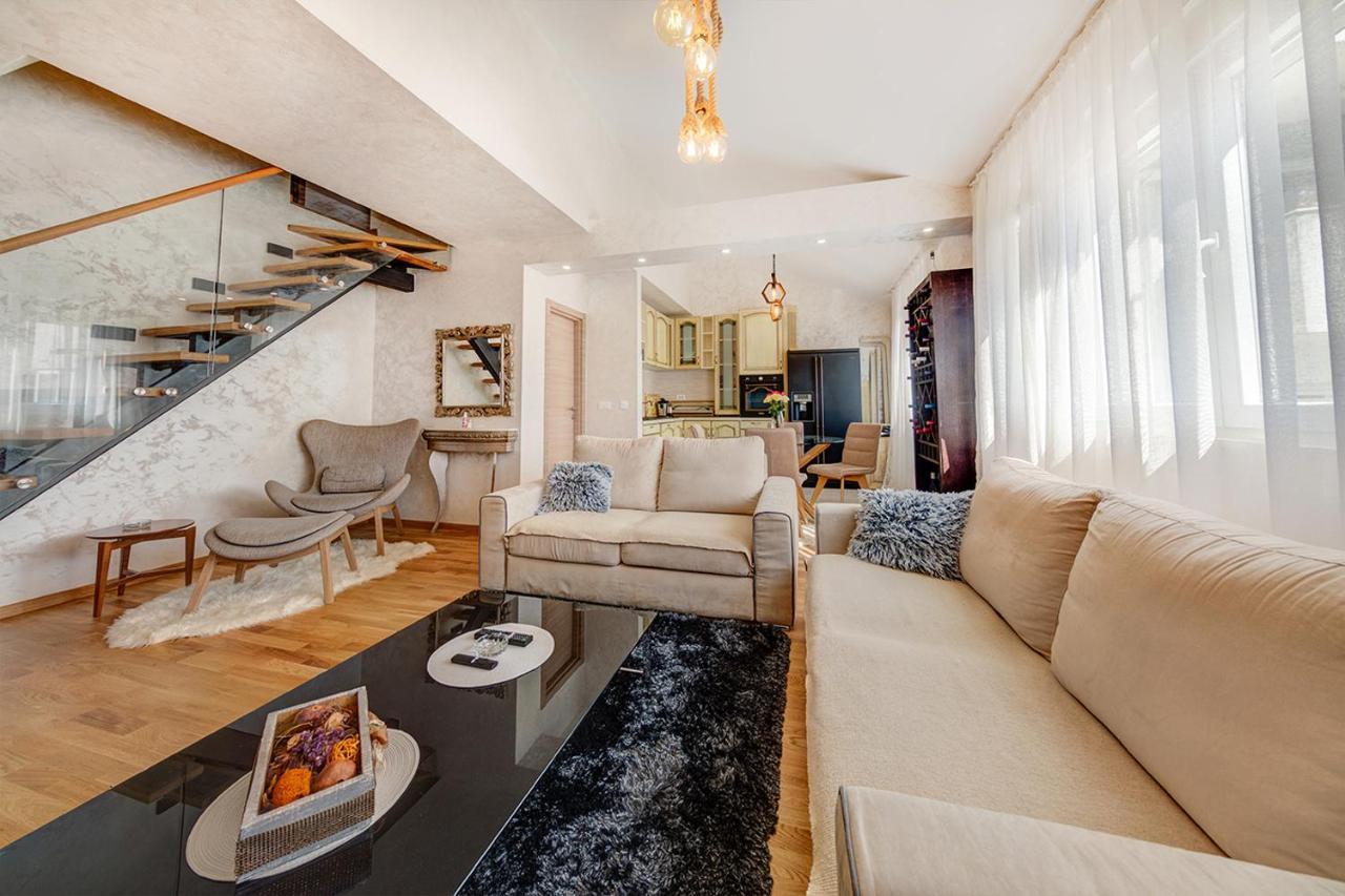 Kings Apartments 포드고리차 외부 사진