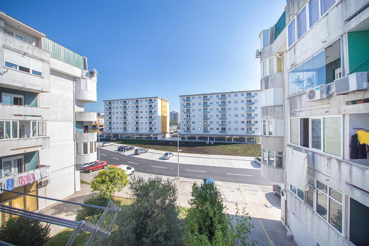 Kings Apartments 포드고리차 외부 사진